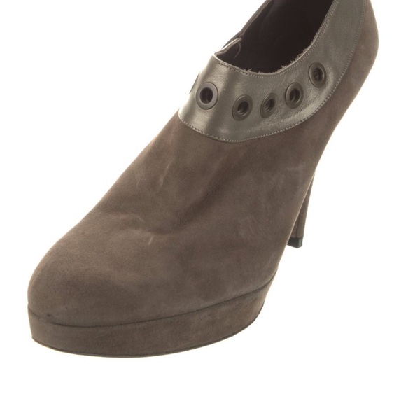 Stuart Weitzman Brown Suede Colorblock Pattern Ankle Booties w/Grommets size 8.5 - Picture 1 of 5